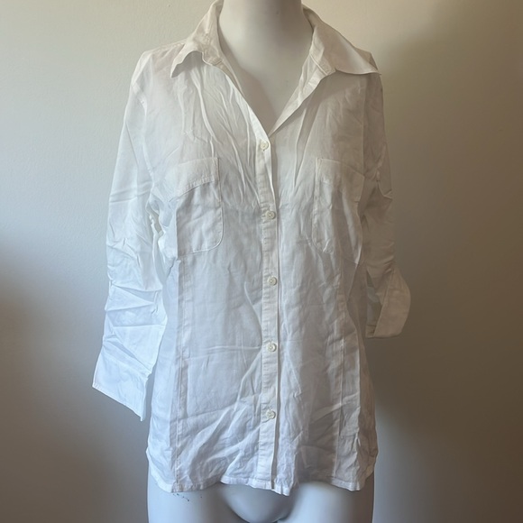 Loft Classic White Women's Button-Up Shirt - Picture 2 of 11